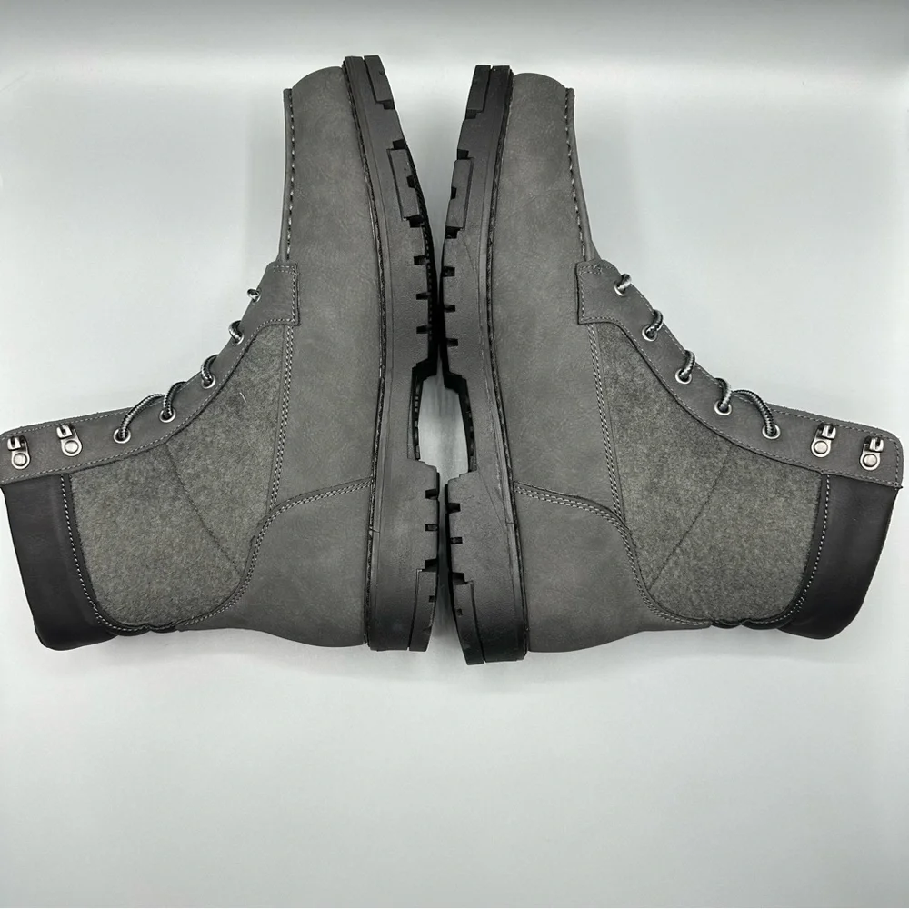 Levis size 13